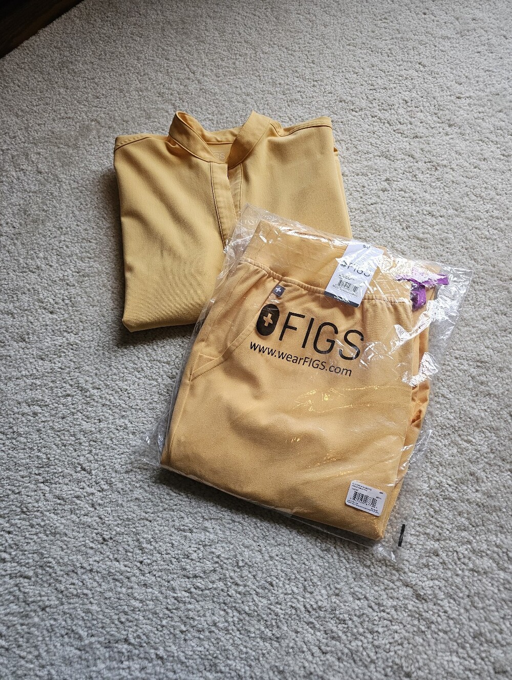 Figs Dandelion Scrub Set